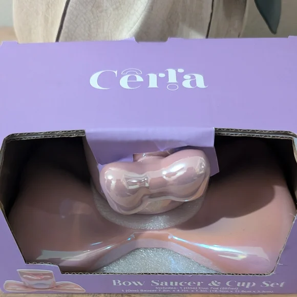 Pink Bow Saucer And Cup Set - Picture 2 of 4